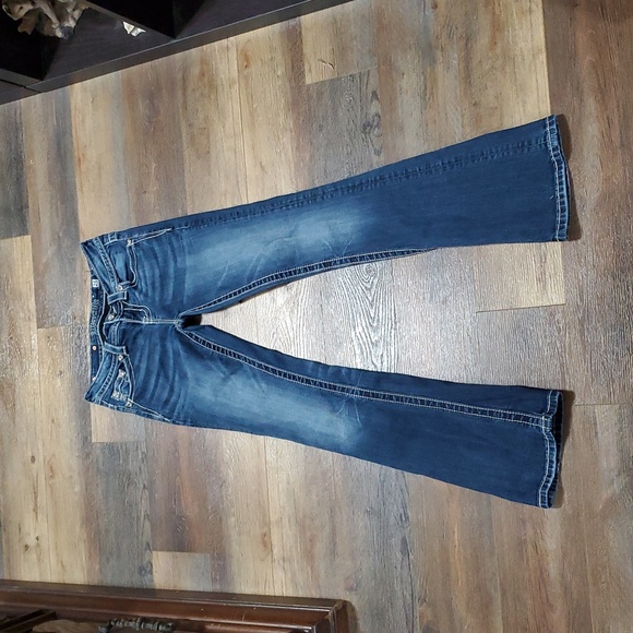 Miss Me Mid Rise Boot Cut Distressed Pocket Flap Embellished Jeans - Picture 1 of 10